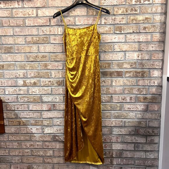 Saylor Cydney Draped Velvet Midi Dress, size XS (NEVER WORN) - Picture 6 of 7